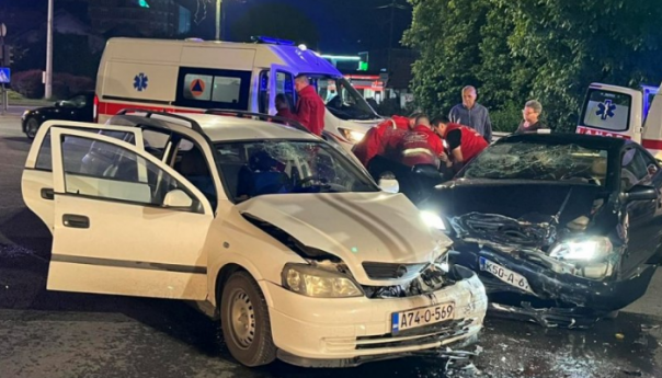 Teška saobraćajna nesreća u Živinicama: Više osoba povrijeđeno