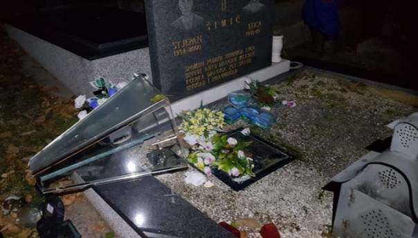 U Tuzli ponovno oštećeno katoličko groblje "Veresika"
