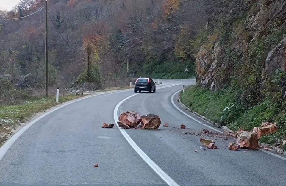 U udesu kod Mrkonjić Grada četvero povrijeđenih