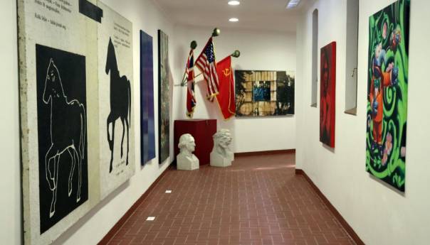 U Vijećnici otvorena izložba kolekcije Ars Aevi