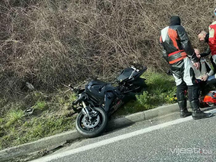 U Živinicama poginuo motociklista