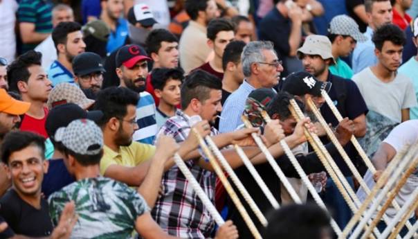 Ubijena dva policajca i četiri demonstranta u protestima u Iraku