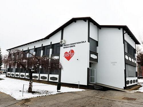 Učenik nožem napao učenicu u školi u Murskoj Soboti