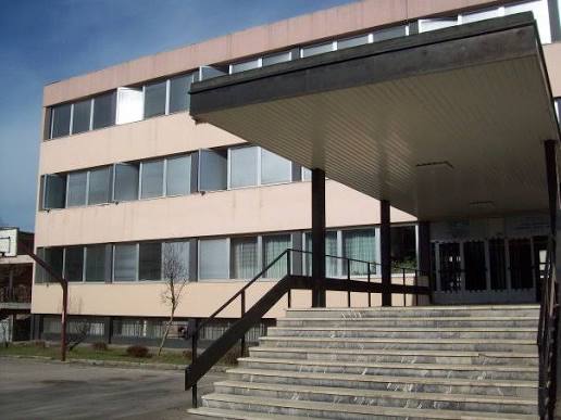 Učenik prijetio drugarima u tuzlanskoj školi, izrečena mu suspenzija