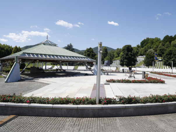 Udruženja od VSTV-a traže da predmet Memorijalnog centra Srebrenica preuzme Tužilaštvo BiH