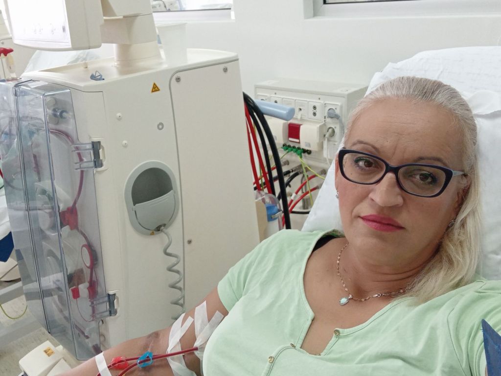 Udruženje Pomozi.ba pokrenulo apel za Saudinu koja je devet godina na dijalizi