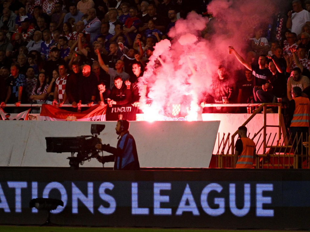 UEFA kaznila HNS zbog incidenata na utakmici Hrvatske i Španije na Poljudu