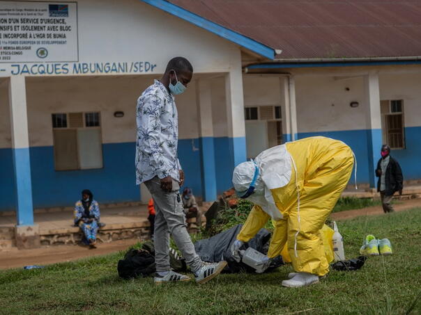 Uganda potvrdila dva nova slučaja ebole, broj zaraženih u Kongu dostigao 900