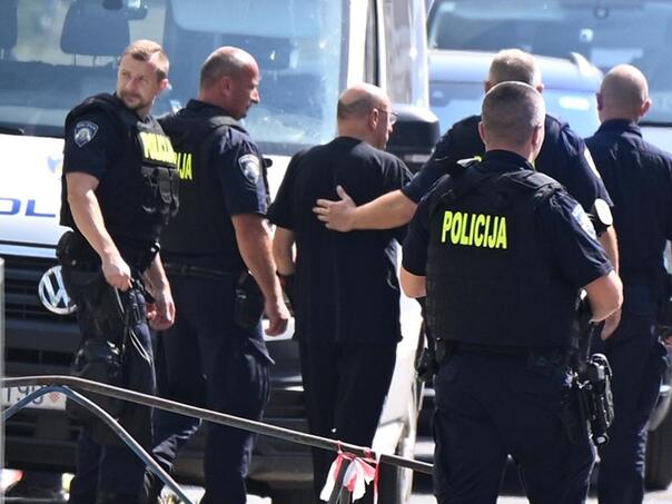 Uhapšen muškarac koji je naoružan ušao na Rebro