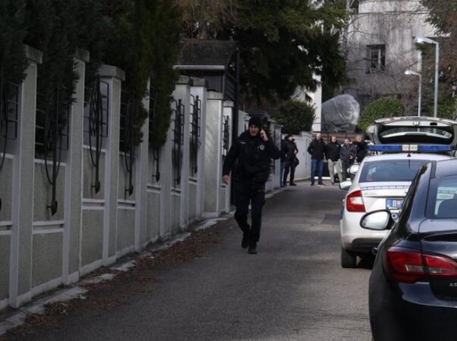 Uhapšen muškarac osumnjičen da je bacio bombu na kuću Zdravka Čolića