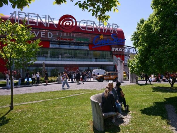 Uhapšeni maloljetnici zbog lažnih dojava o bombama u Hrvatskoj