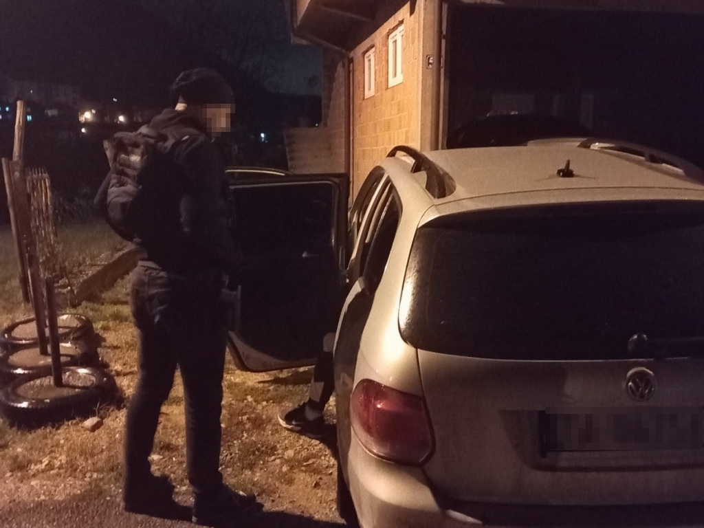 Uhapšeno 13 osoba zbog krijumčarenja migranata iz Republike Srbije u BiH