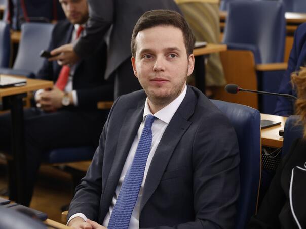 Uk: Nećemo pristati na ucjene Sindikata osnovnog obrazovanja