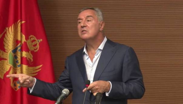 Ðukanović: Ustav me obavezuje, potpisaću zakone