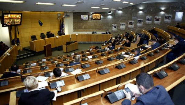 Ukinuti pravo Domu naroda FBiH da bira izvršnu vlast i potvrđuje zakone