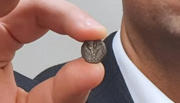 Ukradeni drevni novčić vrijedan milion dolara vraćen u Izrael nakon višegodišnje potrage