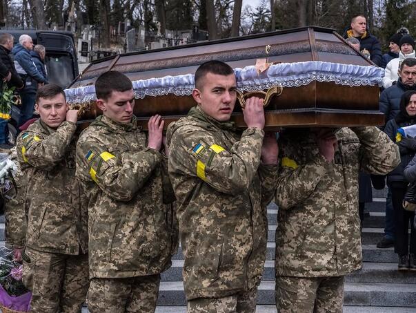 Ukrajina i Rusija zajedno izgubile skoro 1,8 miliona vojnika