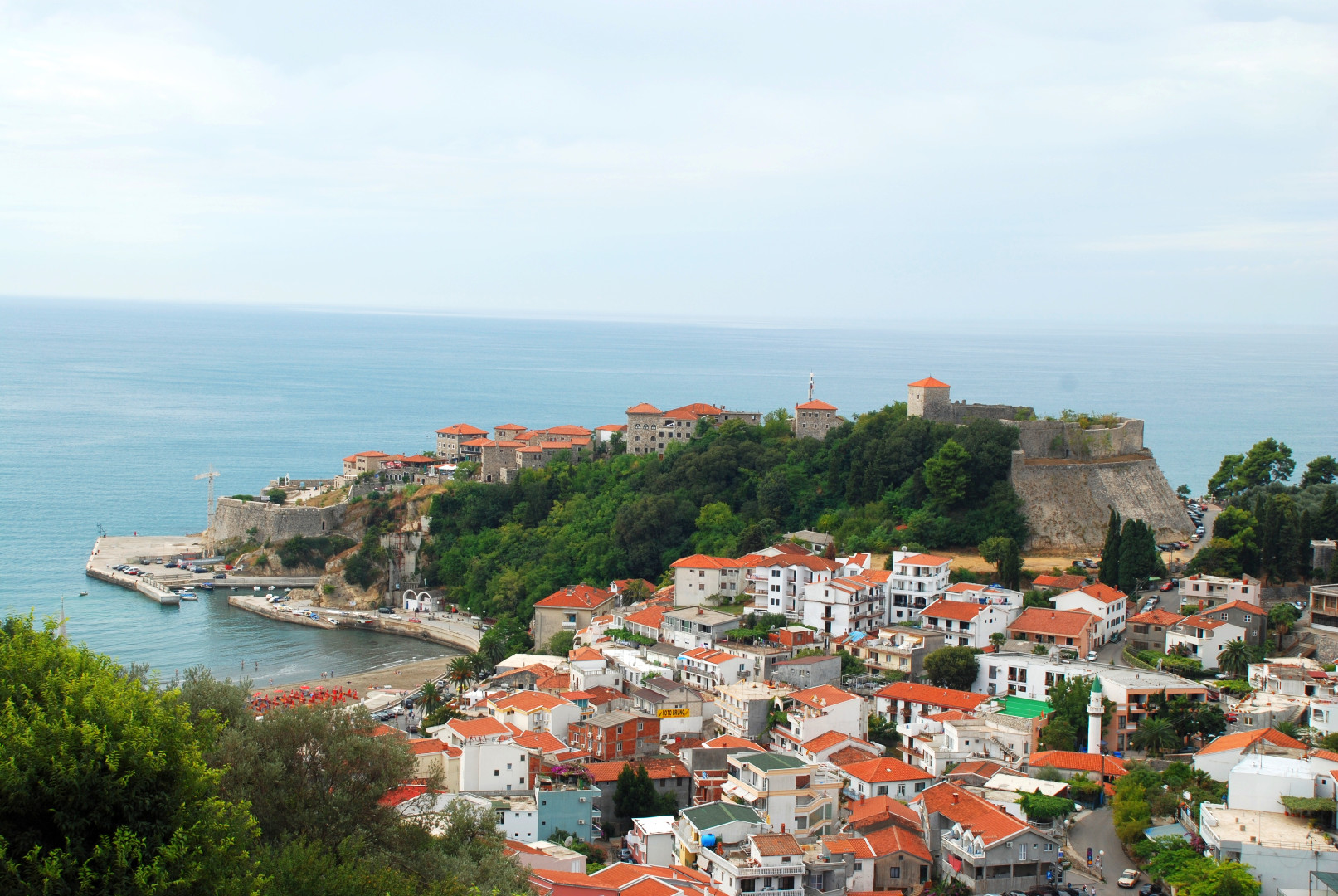 Ulcinj: Uhapšen nastavnik zbog sumnje da je seksualno uznemiravao devetogodišnjakinju
