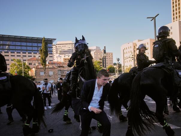 Ultraortodoksni protesti paralizovali izraelske gradove: Blokade, požari i haos na ulicama