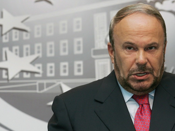 Umro bivši albanski premijer koji je tokom pobune 1997. pobjegao iz zatvora