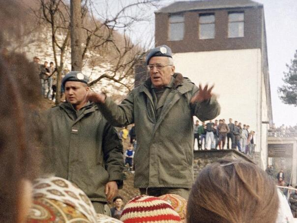 Umro Philippe Morillon: General koji je Srebrenici obećao zaštitu