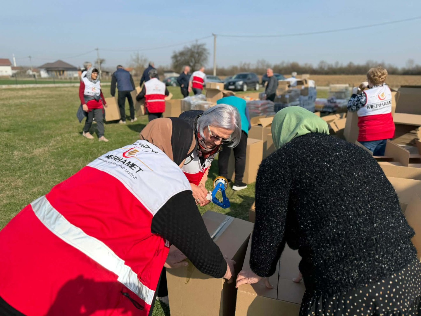 Uoči bajrama Katar osigurao pakete povratničkim porodicama u RS-u