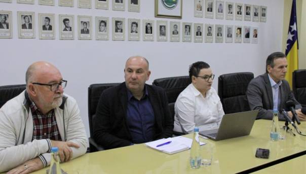 Uprava Grada radi normalno, bez Kasumovića upitan budžet