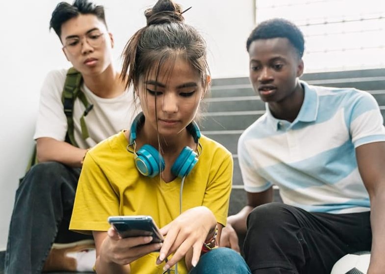 Uprkos rastu zapošljavanja, mladima u SAD-u i dalje teško do posla