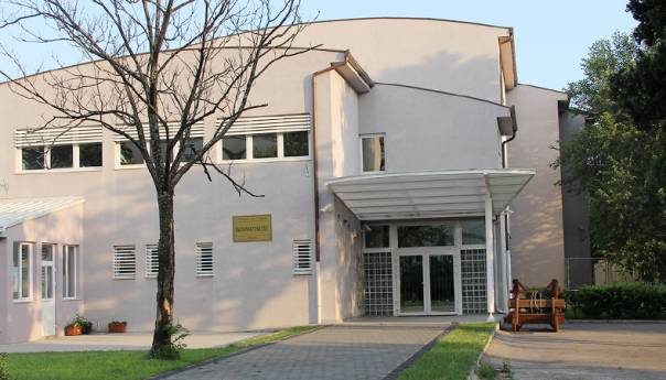 Upućena inicijativa da najbolji učenici i studenti ne plaćaju školarinu