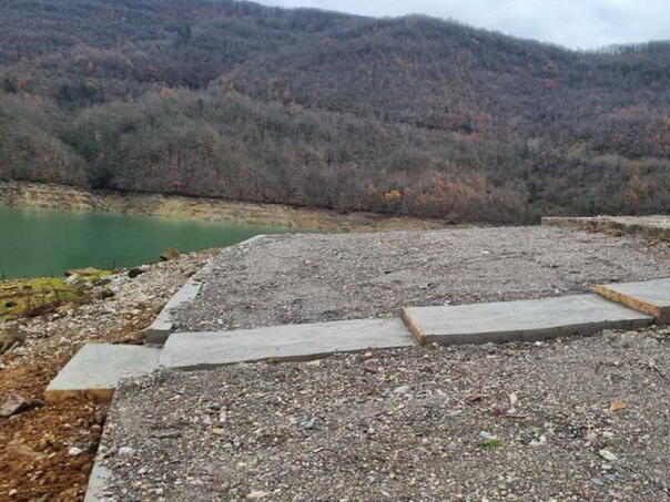 Uređena plaža u jablaničkom naselju Slatina