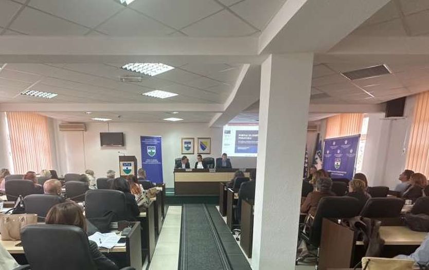 USK unapređuje transparentnost javnog sektora: Ključna uloga e-registara