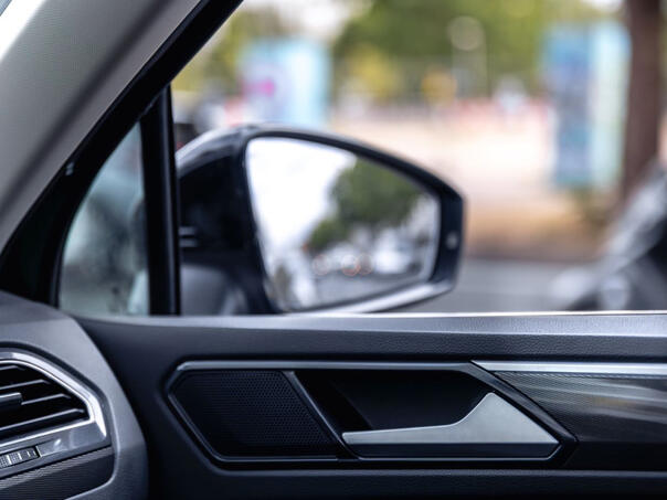 Uslovi za vožnju povoljni, očekuju se gužve prema izletištima