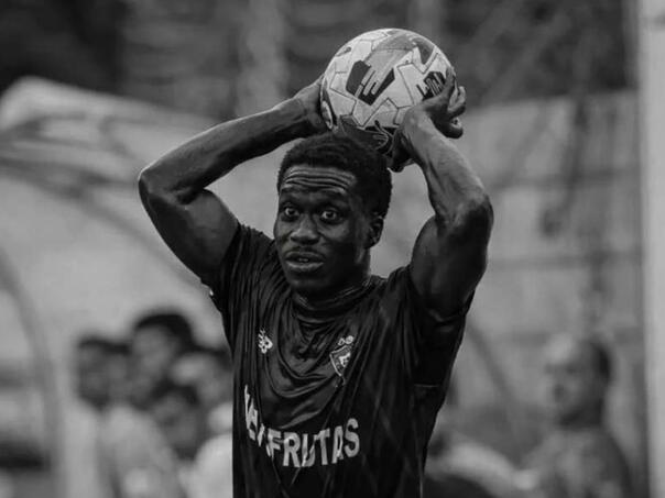 Užas u Portugalu: Mladi fudbaler se srušio i preminuo