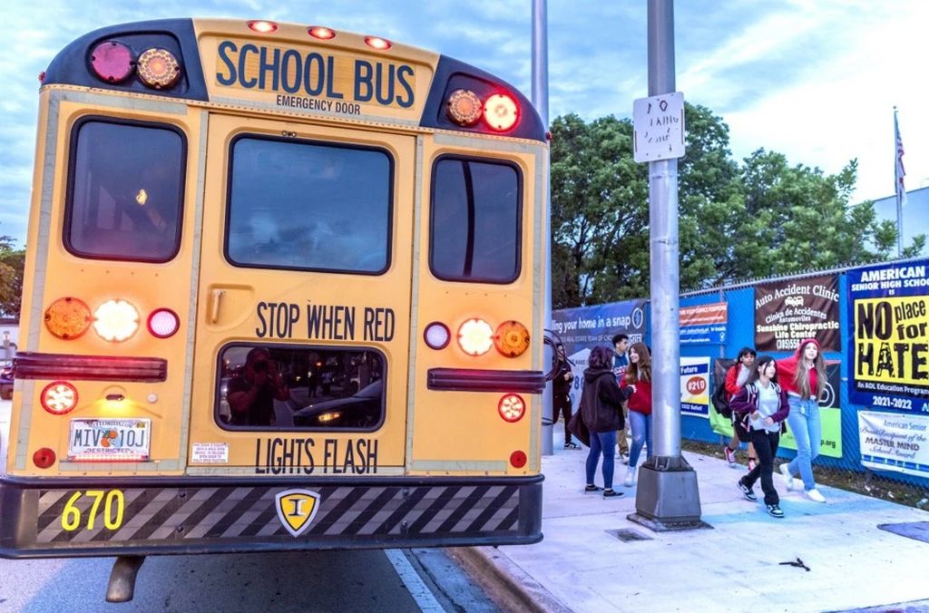 Užas u SAD-u: Prvrnuo se školski autobus, ima mrtvih