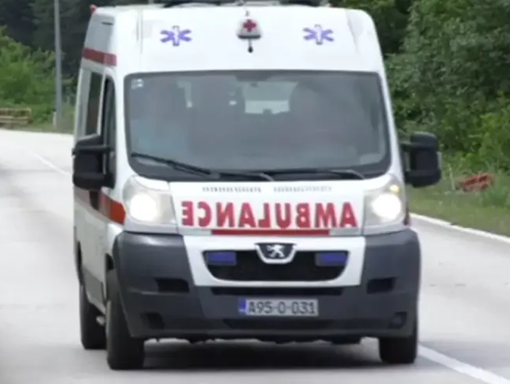 Užas u Srbiji: Mašina otkinula ruku mladiću, bore mu se za život