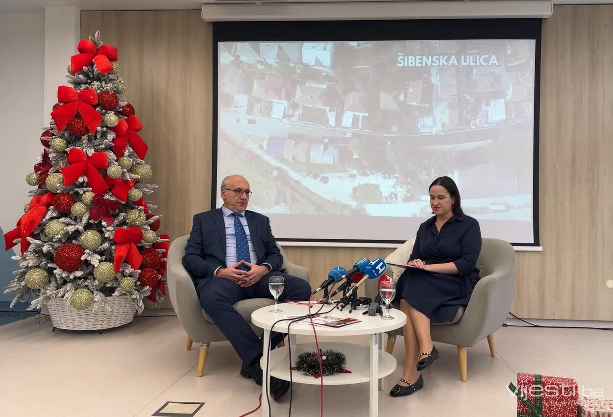 Uživo: Pratite obraćanje Benjamine Karić