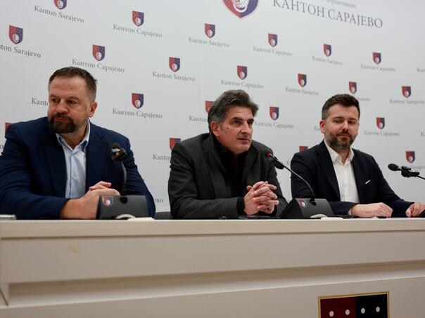 VIDEO: Obraćanje SDA, SBiH i DF-a