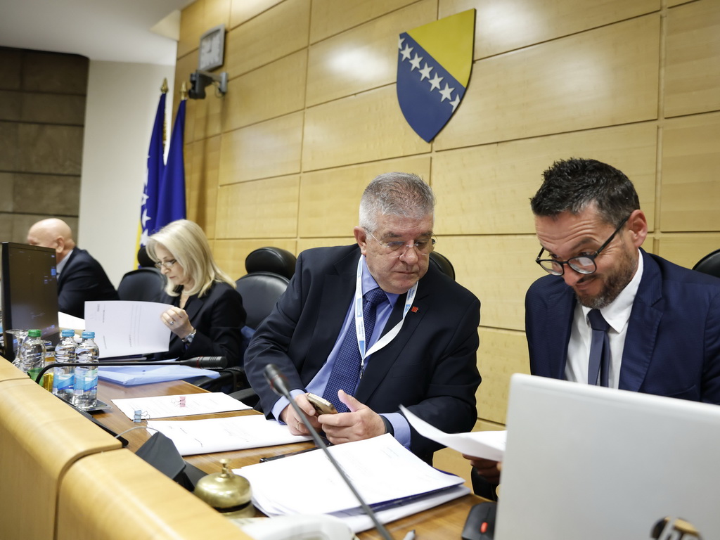 Uživo: Zastupnički dom raspravlja o smjeni Miokovića