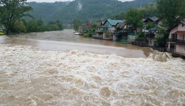 Vanredno hidrološko stanje na srednjem i donjem dijelu sliva rijeke Bosne