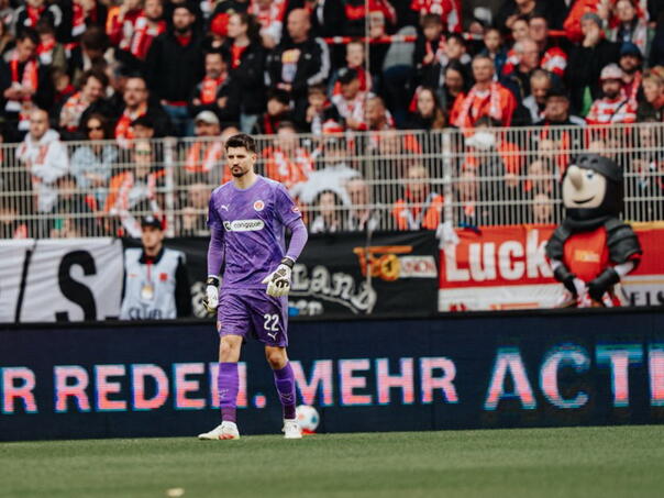 Vasilj se vratio u klub i nastavio briljirati, odbranama izluđivao protivnika