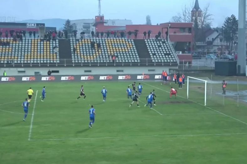 Već u prvoj utakmici sporna situacija: Je li u Prijedoru pao regularan gol?