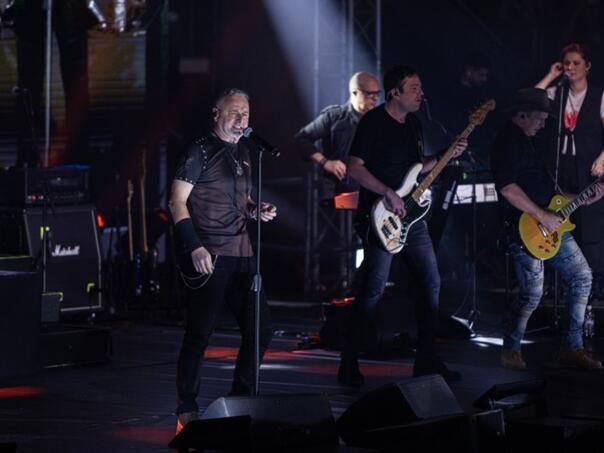 Veličanje ideologija mržnje, nasilja i zločina suprotno demokratskim vrijednostima