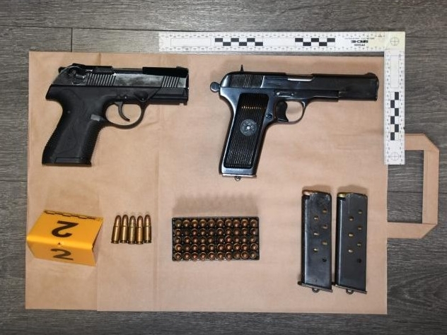 Velika akcija u Sarajevu: Pronađeni heroin, kokain, marihuana, pištolji i ručna bomba