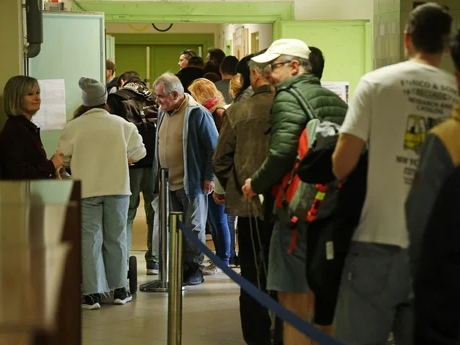 Više od 66 posto birača glasalo do 15 sati u Mađarskoj