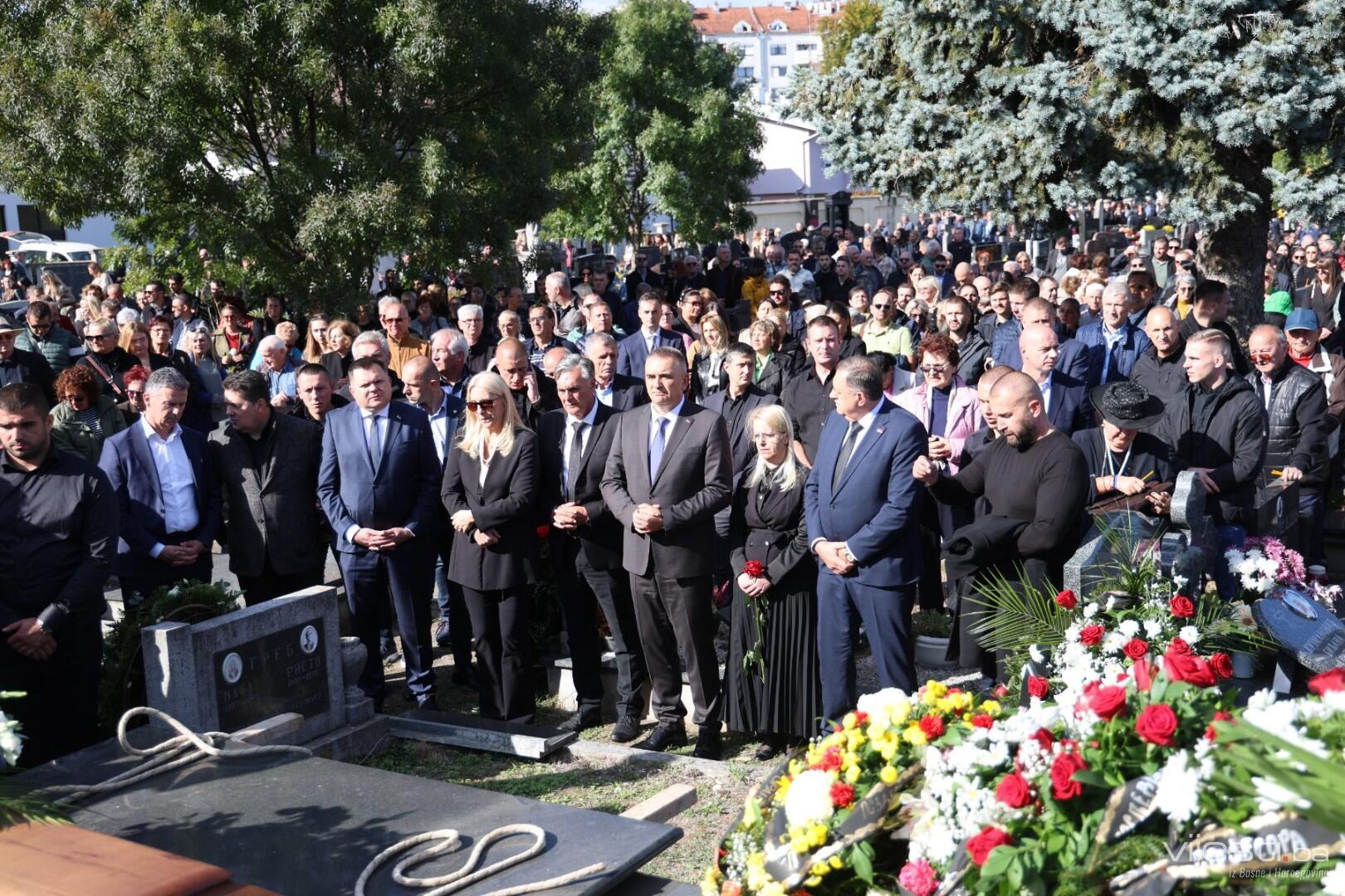 Veliki broj građana i zvaničnika na sahrani Gorana Talića