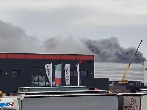 Veliki požar u šabačkoj fabrici Minth, radnici evakuisani