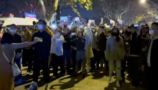 Veliki protesti u Kini zbog mjera protiv covida: “Ukinite lockdown”