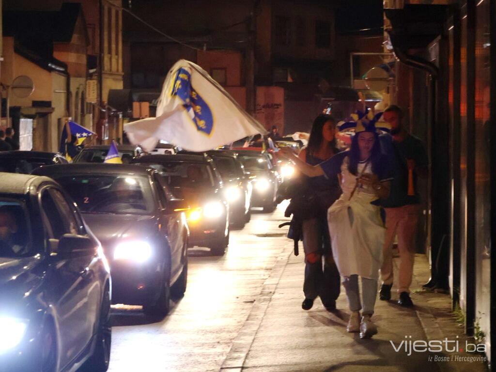 Veliko slavlje u Sarajevu, "gori" na ulicama 