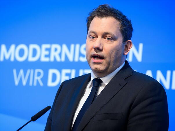 Vicekancelar Njemačke: Građani moraju da rade više i duže