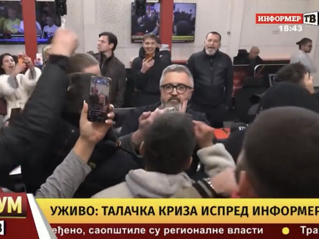 Video: Građani večeras upali u Informer, opkolili Vučićevića